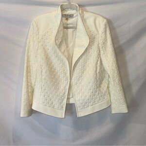 Tahari Arthur S. Levine Ivory Scalloped Flower Lace Open Front Blazer Jacket